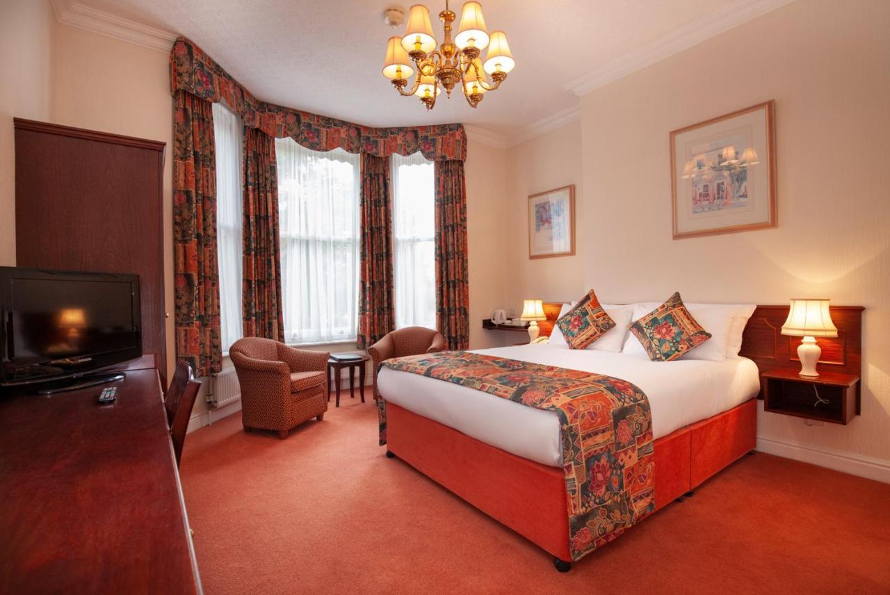 Arundel House 3* CBG