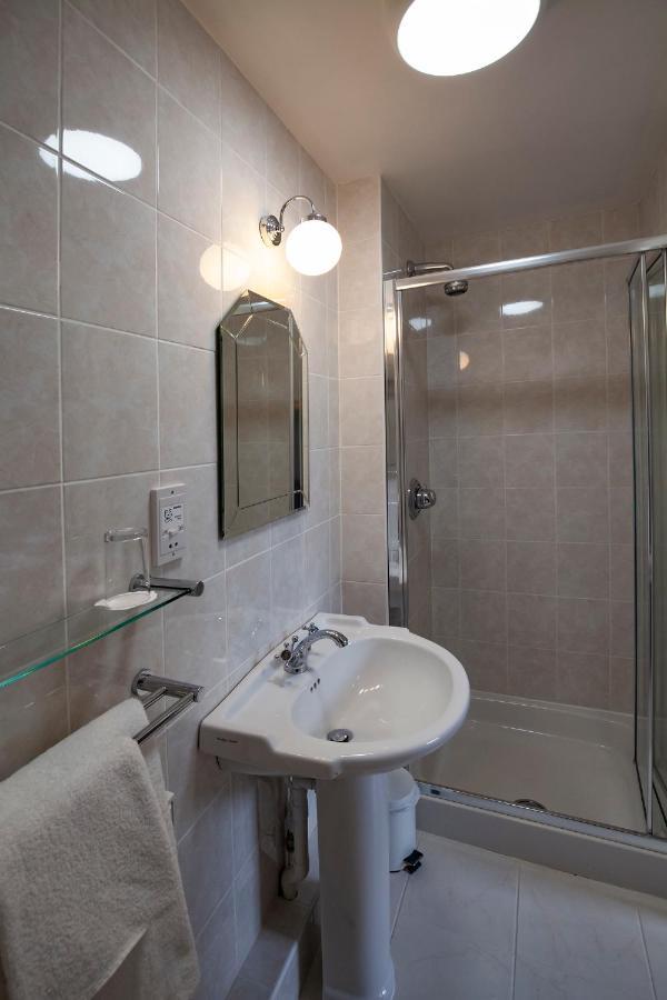 Hotel Arundel House 3*