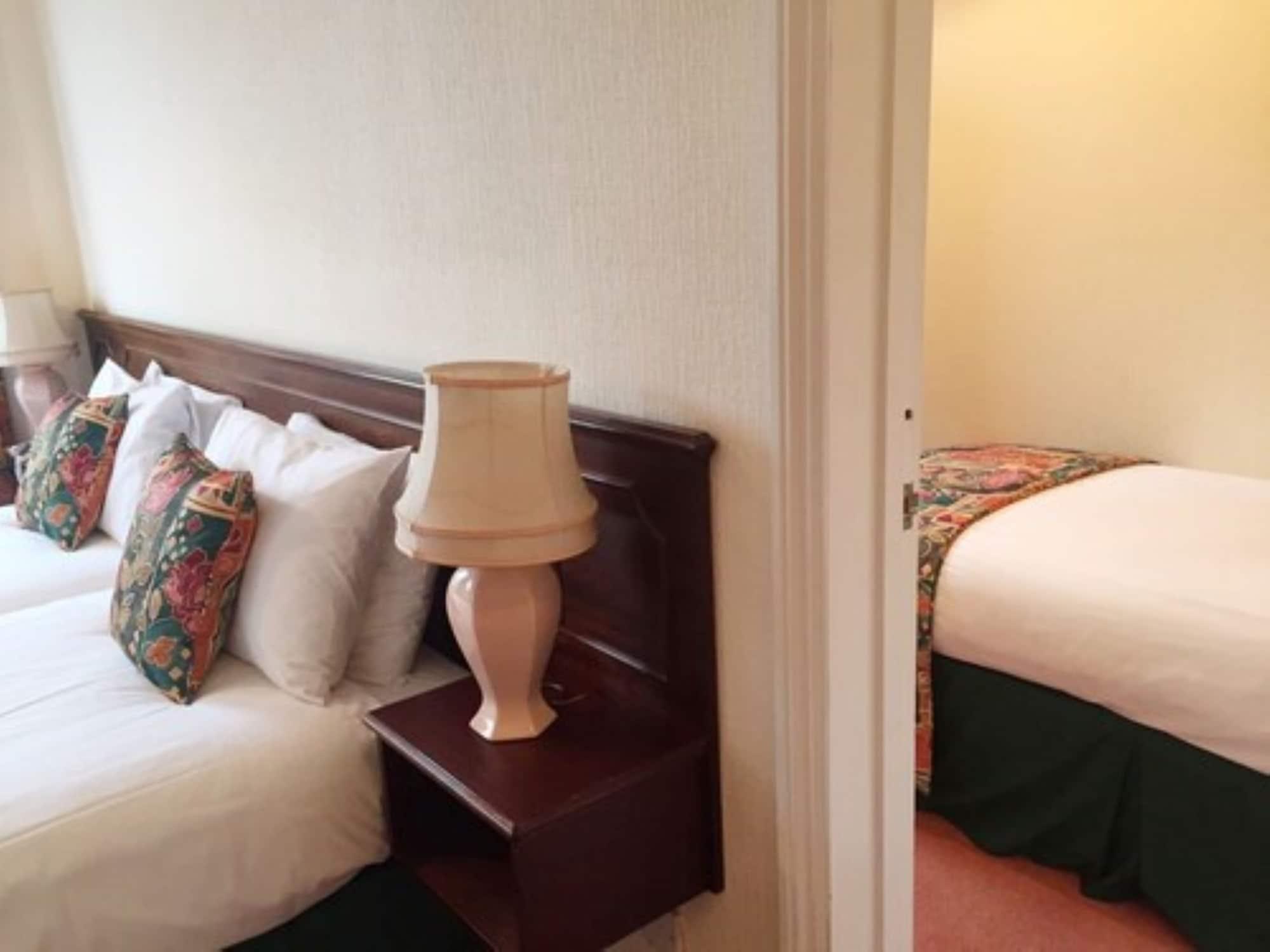 Arundel House Hotel 3*