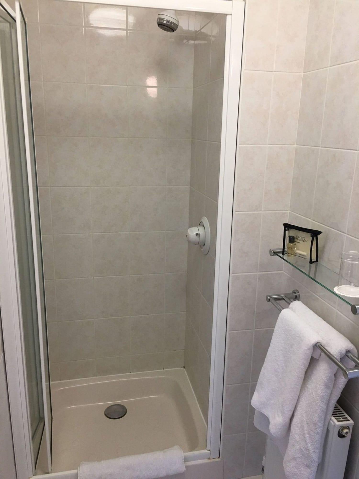 Arundel House Hotel CBG