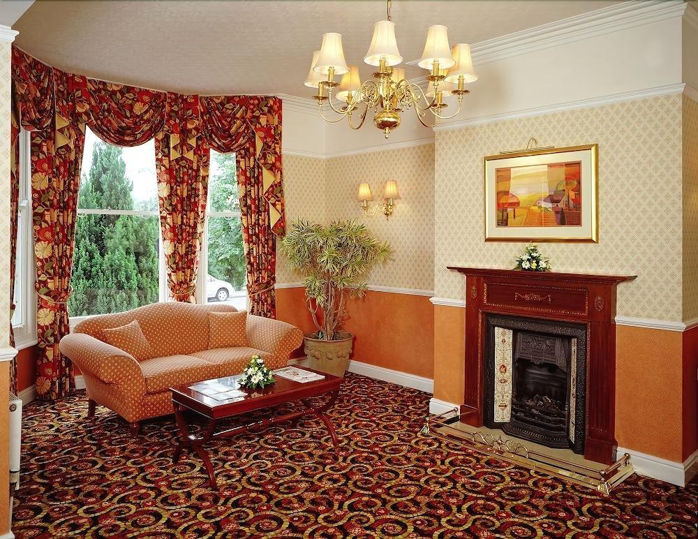 Arundel House 3* CBG